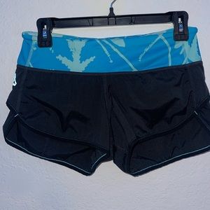 💙💙Lululemon Yoga Shorts!!💙💙